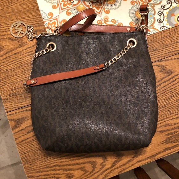 Brown Michael Kors purse - Picture 1 of 2